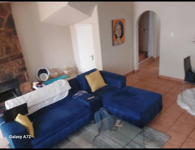 2 BEDROOM DUPLEX FOR SALE IN WINDSOR EAST